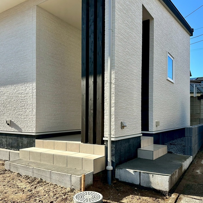 鹿児島市 / 新築外構進捗 / 化粧ブロック積み・玄関ポーチ造作