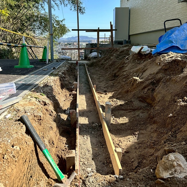 _鹿児島市/新築外構進捗/スタートしました！/協力会社様からサポートいただき同日進行しております。