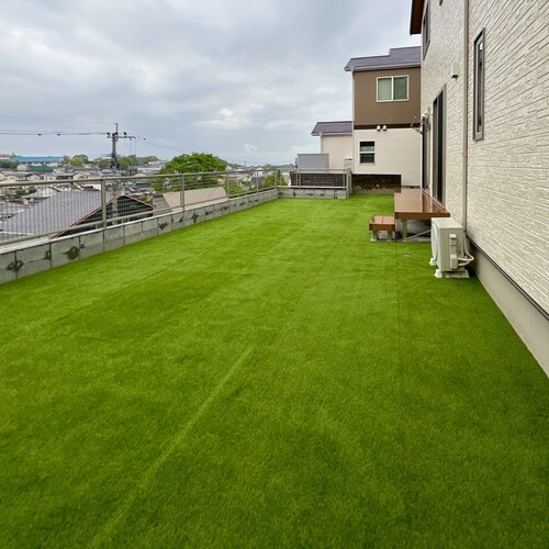 鹿児島市/新築外構進捗/人工芝の施工が完了しました✅メンテナンスフリーのお庭の完成です！