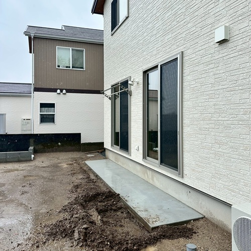 鹿児島市/新築外構進捗/デッキ用の土間コン打設完了しました！