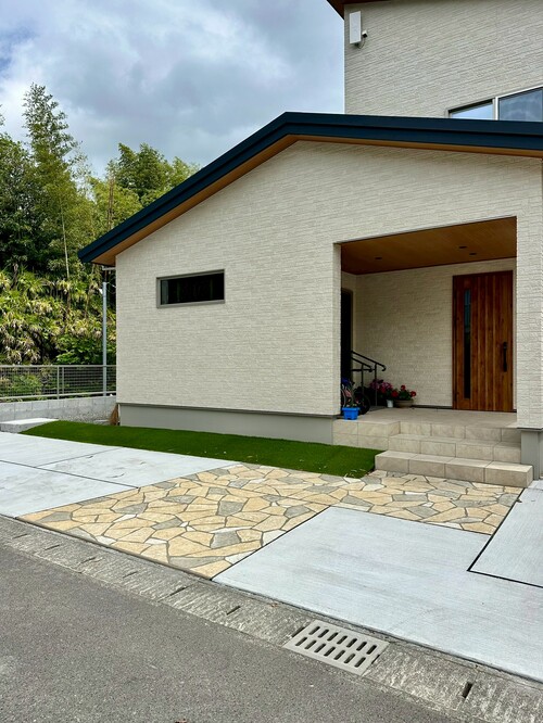 鹿児島市/新築外構進捗/玄関アプローチの施工完了✅あとはカーポートのみです！