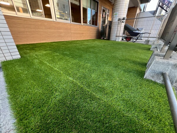鹿児島市/人工芝張り替え工事/保育園のお庭の人工芝を施工しました!園児たちの笑顔が浮かびます!