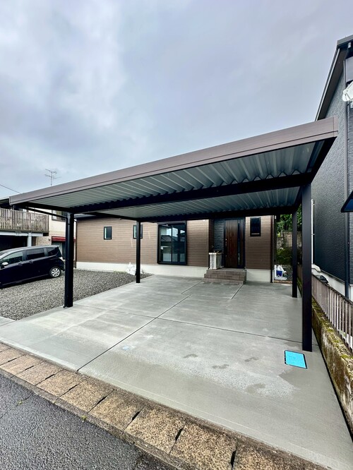 kagoshima-new-home-exterior-concrete-driveway-progress