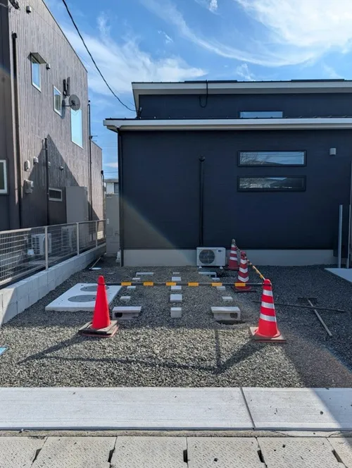 霧島市/バイクガレージ設置工事/ブロック基礎から施工しております！イナバのバイク車庫です！楽しみ！